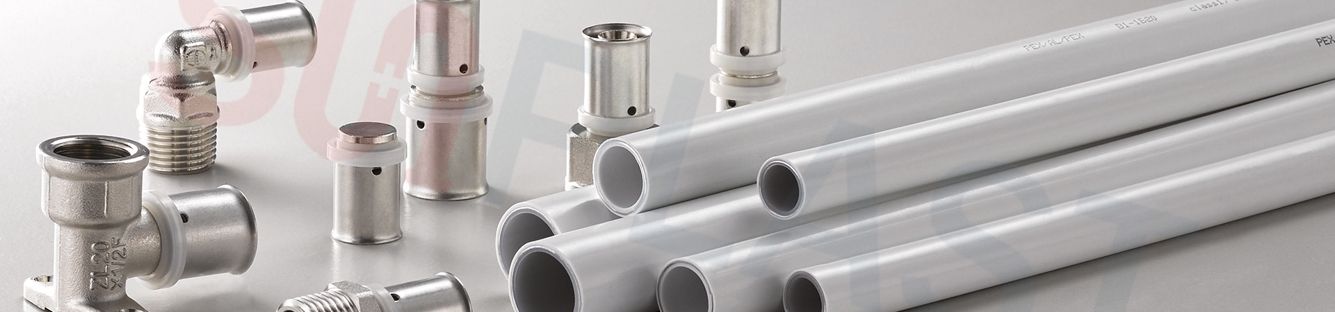 Coude femelle de compression en laiton pour tuyau multicouche PEX-AL-PEX